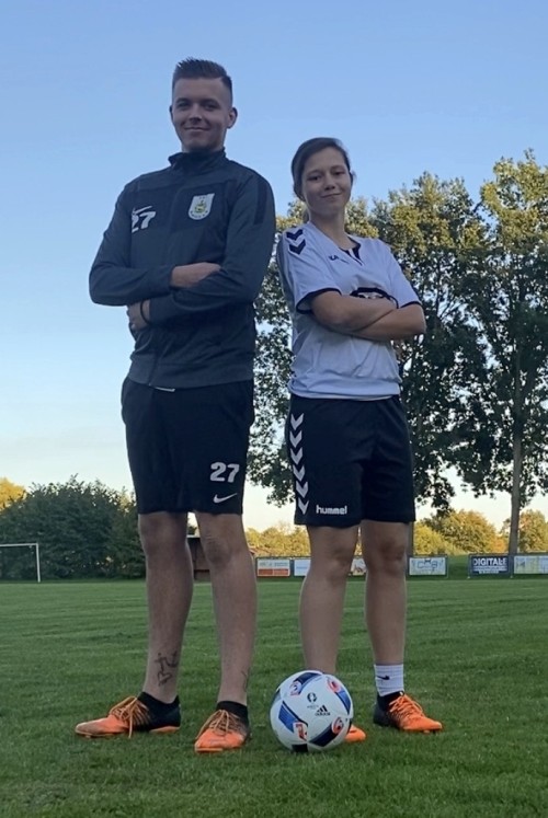 Liebe macht alles möglich: Wenn selbst die ZFC-Stürmerin zum FSV Schleiz hält