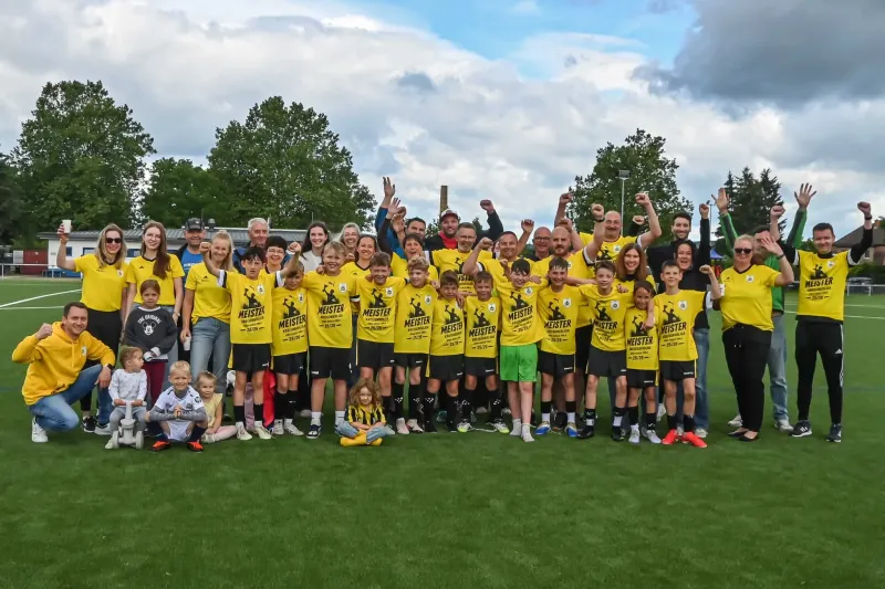 Saisonfinale geglückt: E-Junioren holen sich die Schale