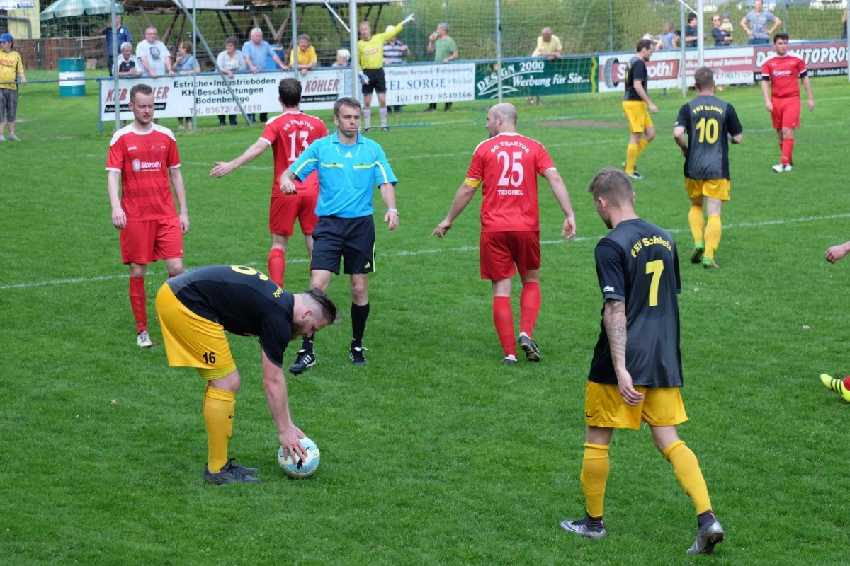 Fotos sind online: Traktor Teichel - FSV Schleiz Teil II