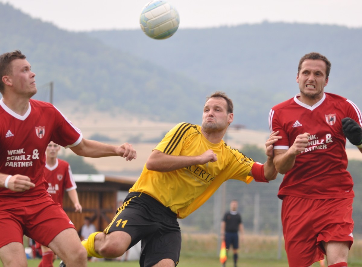 Fotos sind online: SV 08 Rothenstein gegen FSV Schleiz