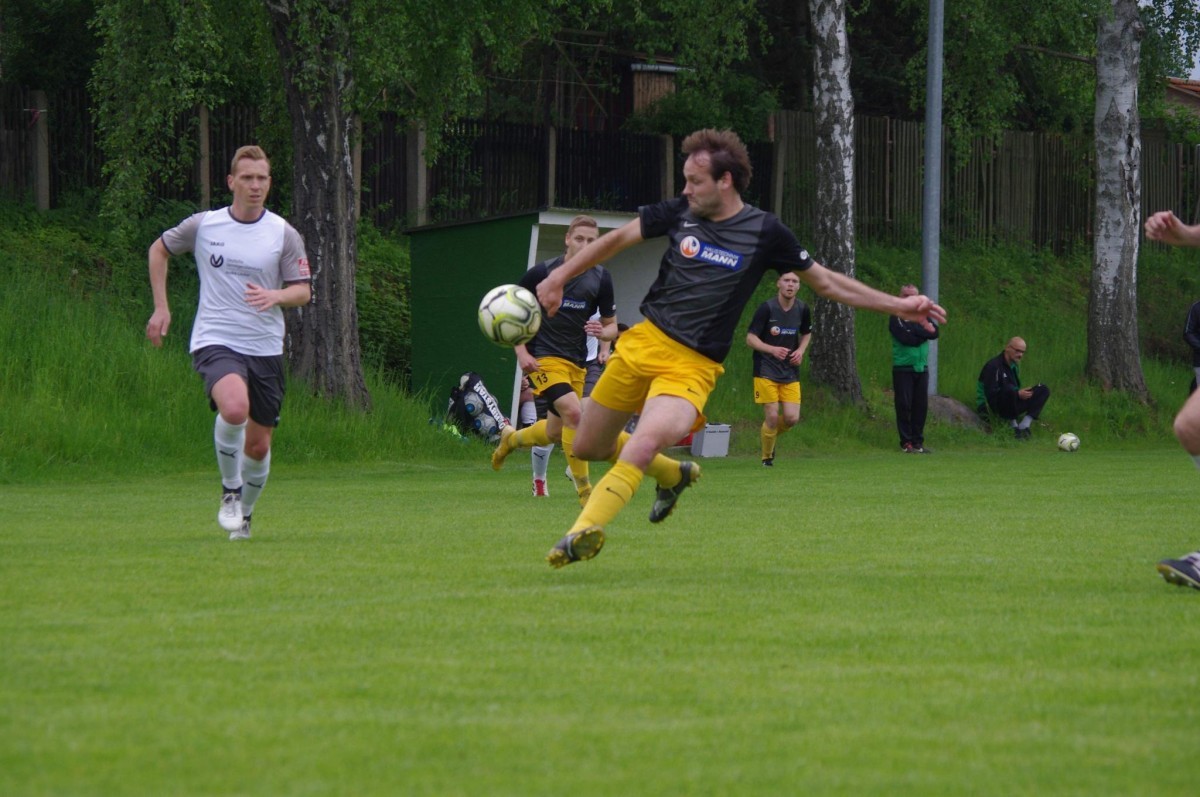 Fotos sind online: SV Roschütz - FSV Schleiz