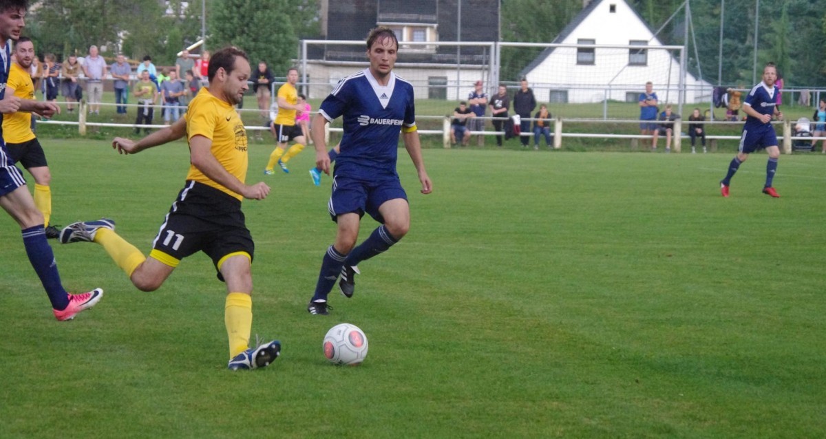 Fotos sind online: FSV Schleiz - FC Motor Zeulenroda