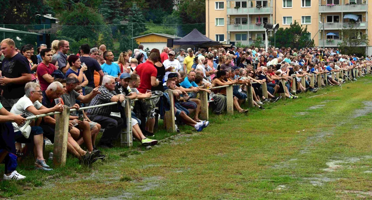 FSV Schleiz sucht Förderer und Unterstützer für Erneuerung der Sitzbänke