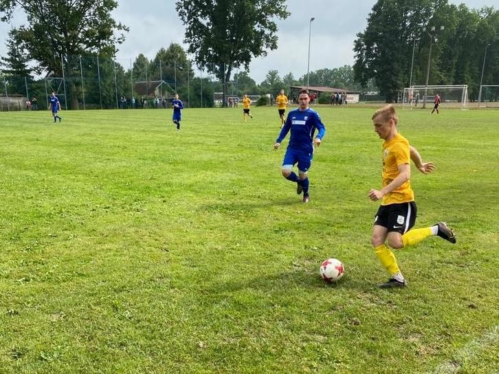Sechs verschiedene Torschützen tragen zu Schleizer Sieg in Niederpöllnitz bei