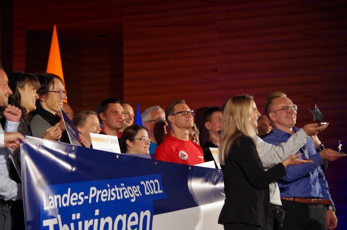 Schuldenfrei in 2023 (IV): Kleiner Stern des Sports in Silber für unseren FSV