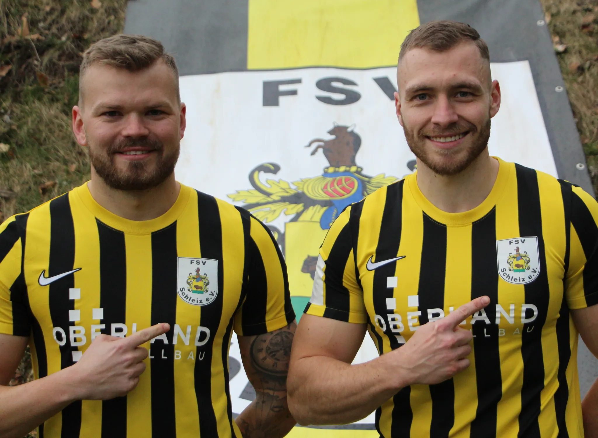 Alle in Schwarz und/oder Gelb: Kleidet euch zum Derby in unseren Vereinsfarben!