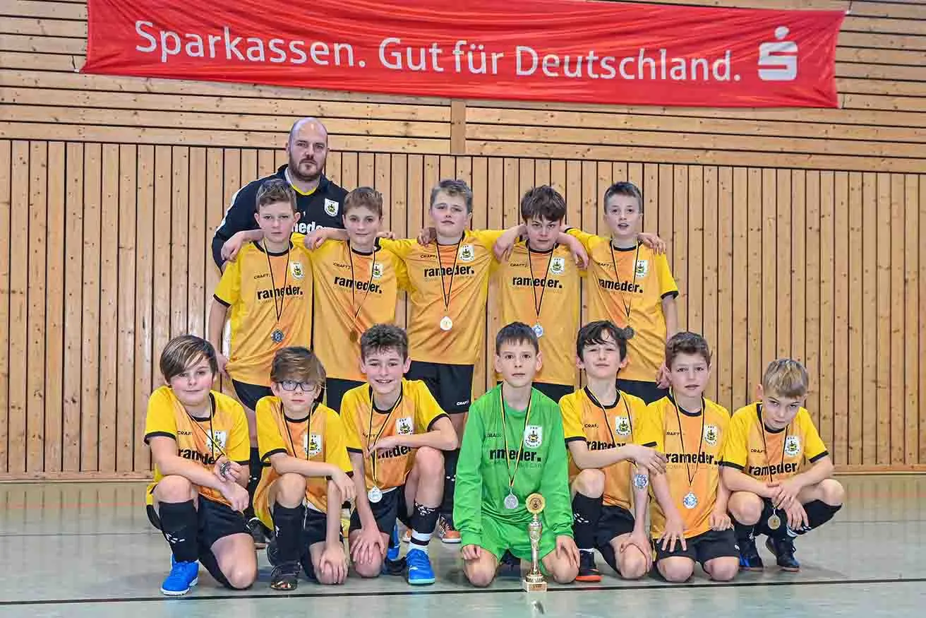 Starker zweiter Platz beim eigenen Hallenturnier für unsere E-Junioren