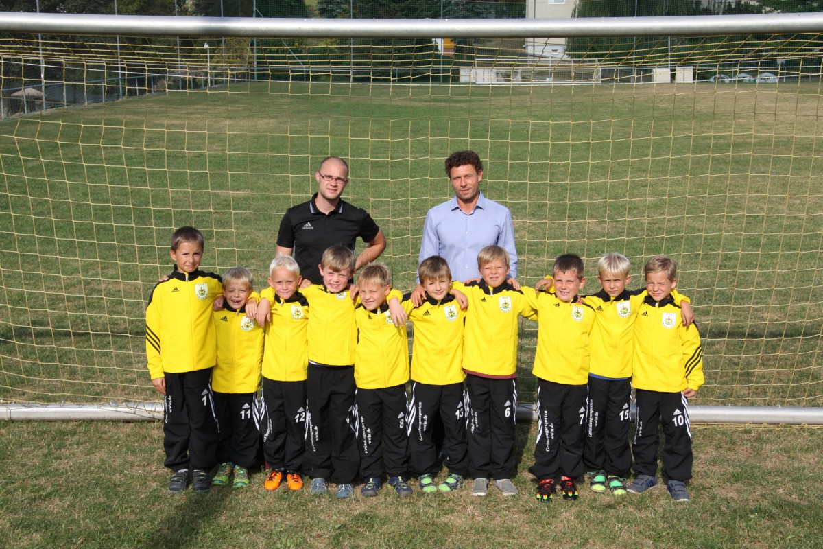 Neue Präsentationsanzüge für die  F-Jugend des FSV Schleiz