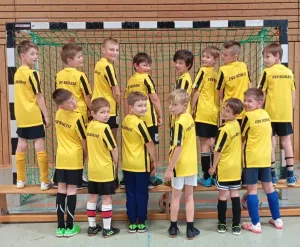 Wie die ganz Großen: Trikots im Erste-Look für unsere E2-Junioren