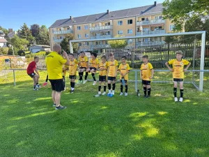 Dieser E-Zug hat keine Bremse: Kantersieg im letzten Heimspiel