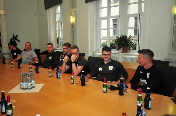Bürgermeister empfängt FSV Schleiz im Rathaus