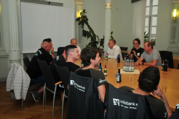 Bürgermeister empfängt FSV Schleiz im Rathaus