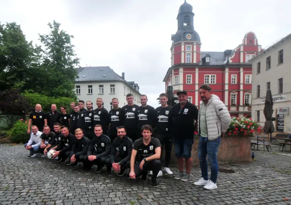 Bürgermeister empfängt FSV Schleiz im Rathaus