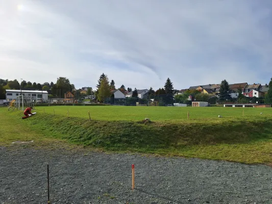 Bauphase Kunstrasen - Teil 1 (St. Strauß)
