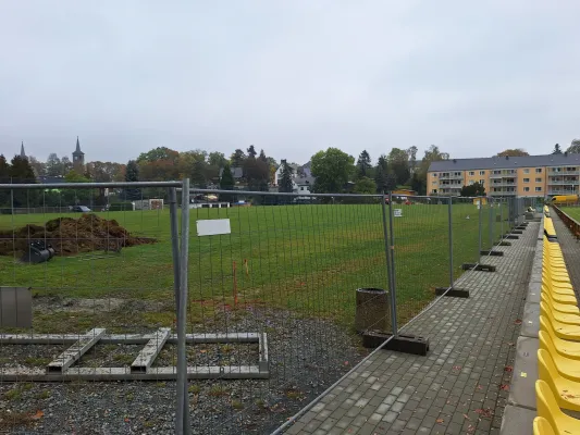 Bauphase Kunstrasen - Teil 1 (St. Strauß)