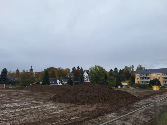 Bauphase Kunstrasen - Teil 1 (St. Strauß)
