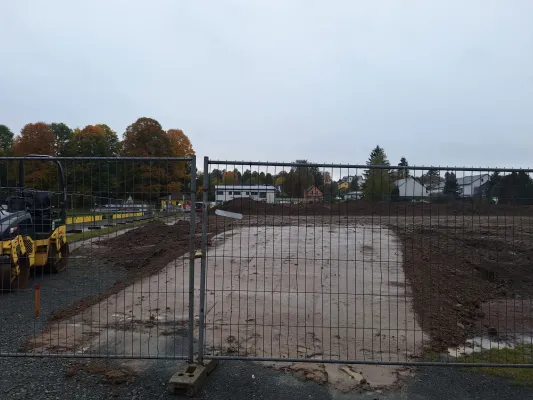 Bauphase Kunstrasen - Teil 1 (St. Strauß)