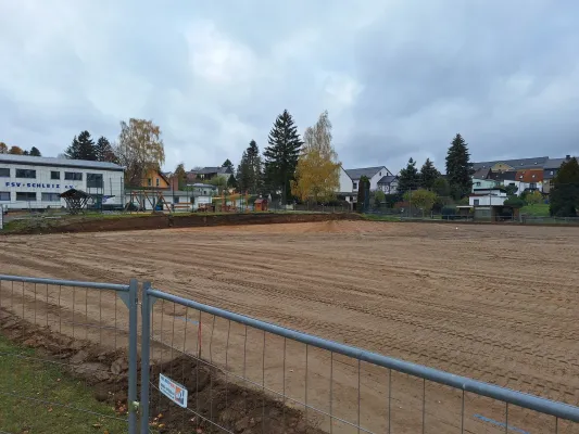 Bauphase Kunstrasen - Teil 1 (St. Strauß)