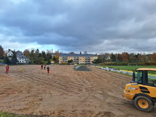 Bauphase Kunstrasen - Teil 1 (St. Strauß)