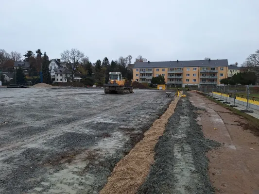 Bauphase Kunstrasen - Teil 1 (St. Strauß)