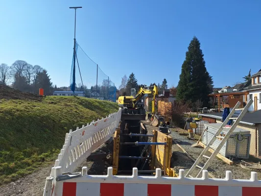 Bauphase Kunstrasen - Teil 1 (St. Strauß)