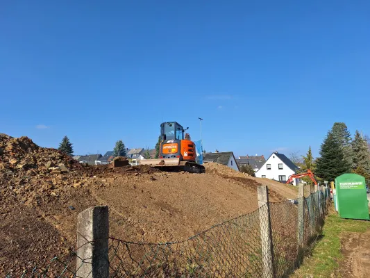 Bauphase Kunstrasen - Teil 1 (St. Strauß)