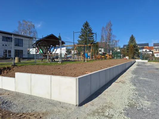 Bauphase Kunstrasen - Teil 1 (St. Strauß)
