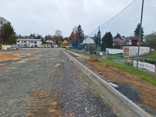 Bauphase Kunstrasen - Teil 1 (St. Strauß)