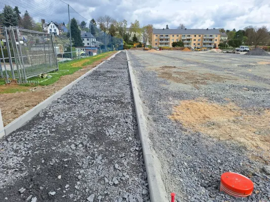 Bauphase Kunstrasen - Teil 1 (St. Strauß)