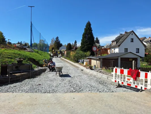 Bauphase Kunstrasen - Teil 1 (St. Strauß)