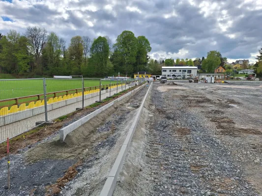 Bauphase Kunstrasen - Teil 2 (St. Strauß)