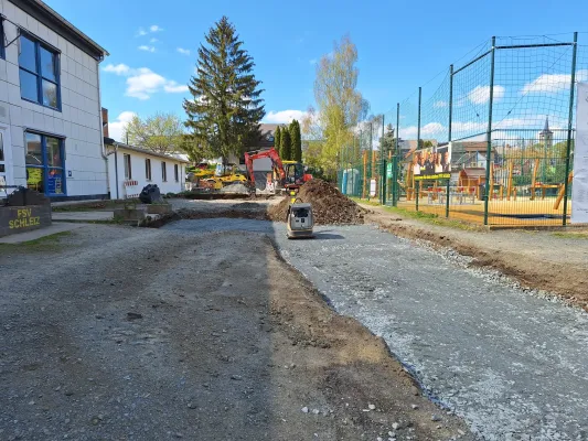 Bauphase Kunstrasen - Teil 2 (St. Strauß)
