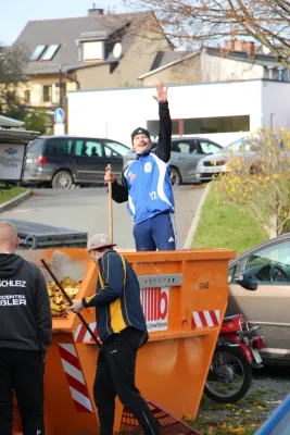 Arbeitseinsatz 'Herbstlaub' I